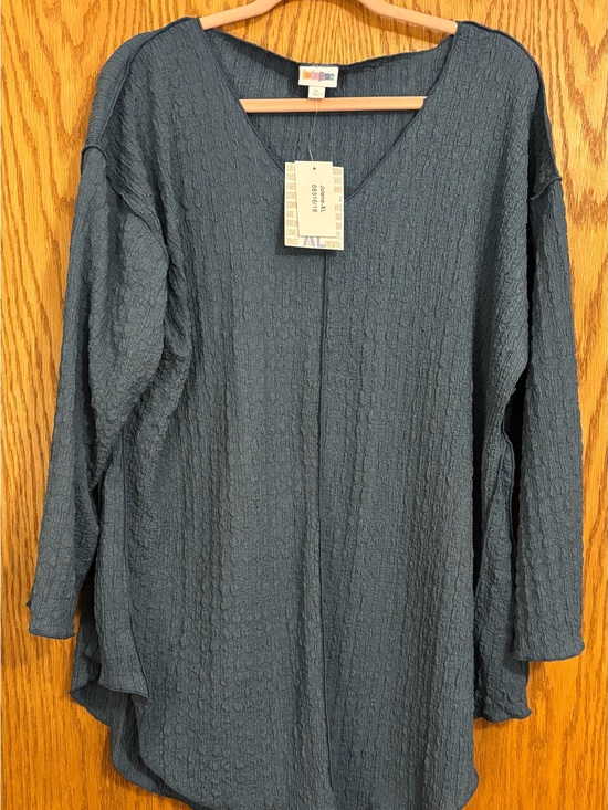 LuLaRoe Tops - LulaRoe Jolene Slate Blue Textured V-Neck Tunic